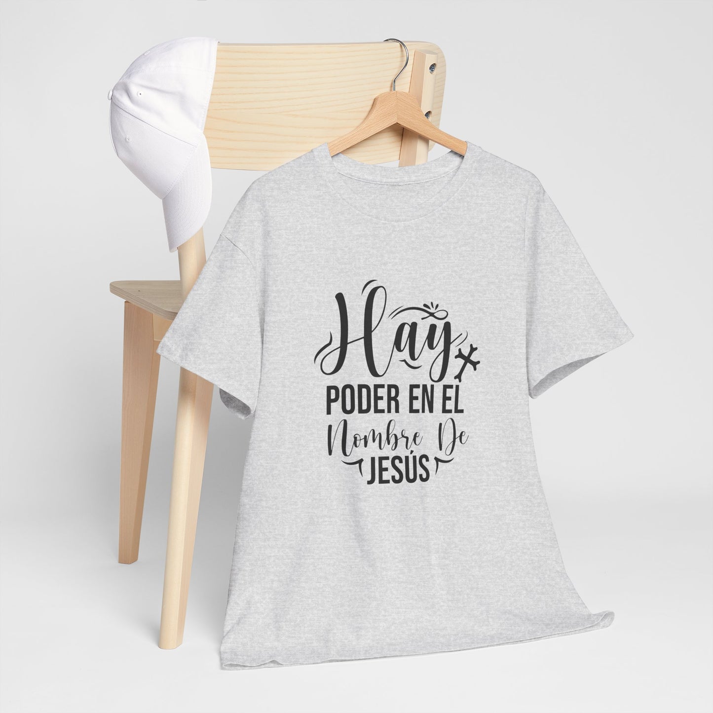 "Hay Poder en el Nombre De Jesús" Camiseta