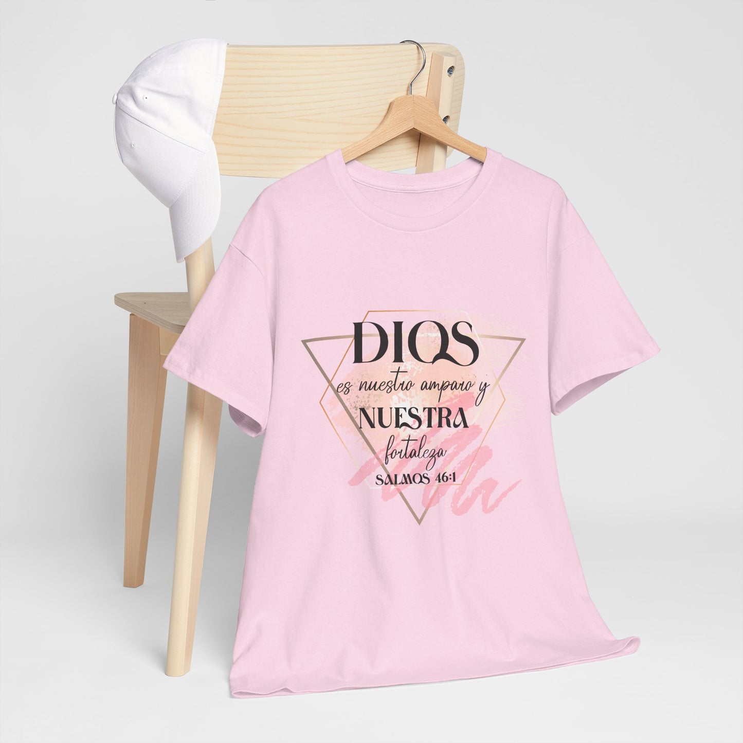 Dios es Nuestra Fortaleza T-Shirt