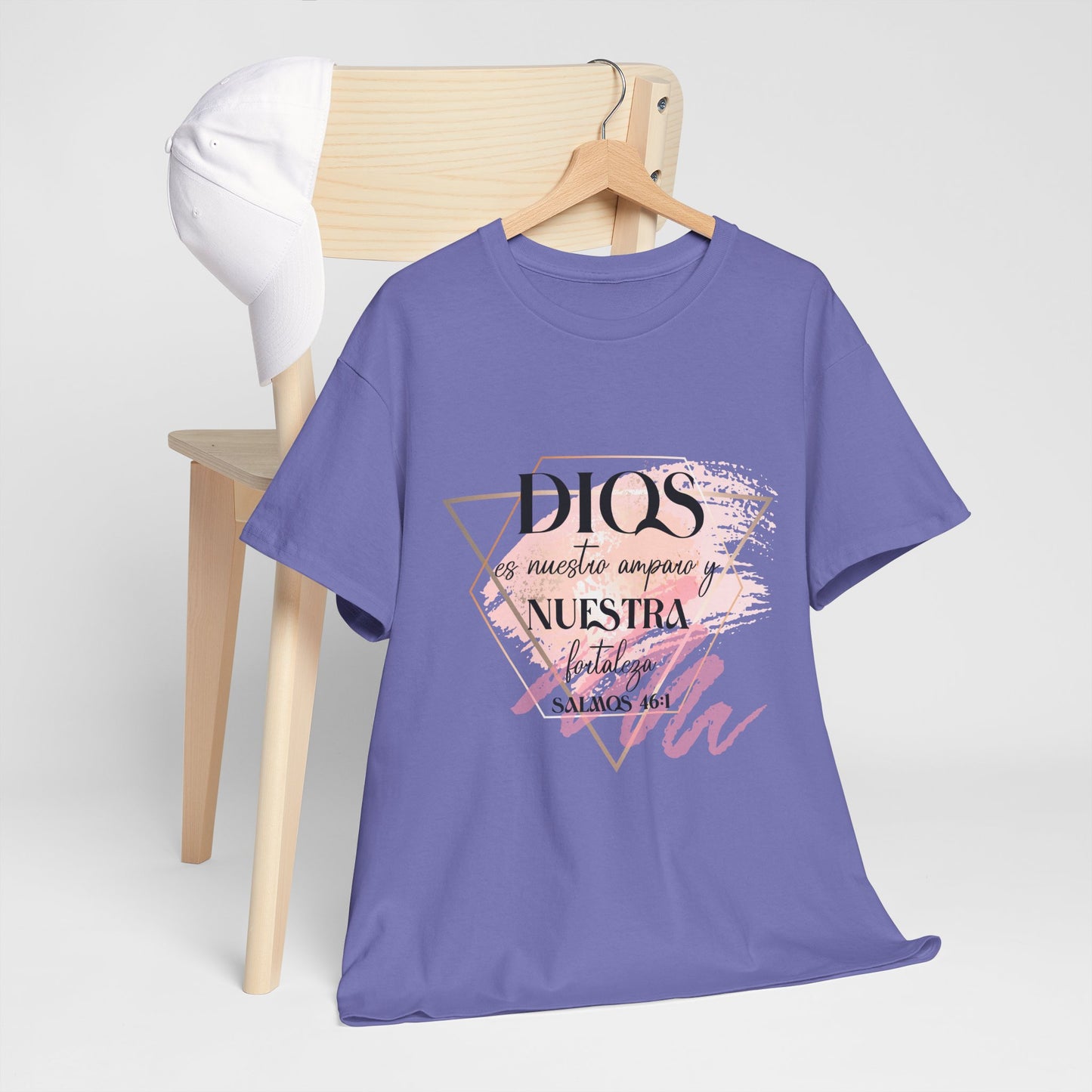 Dios es Nuestra Fortaleza T-Shirt