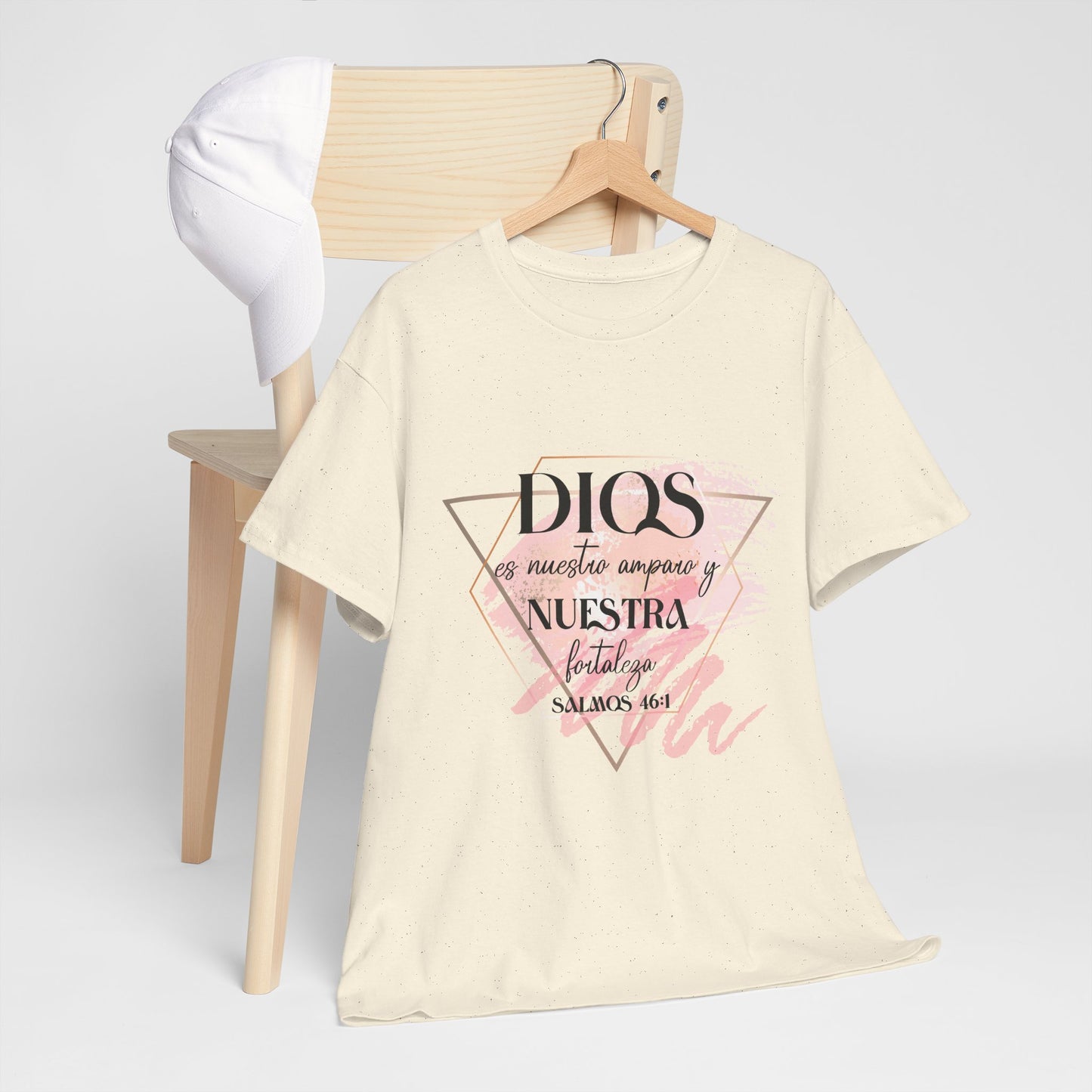 Dios es Nuestra Fortaleza T-Shirt