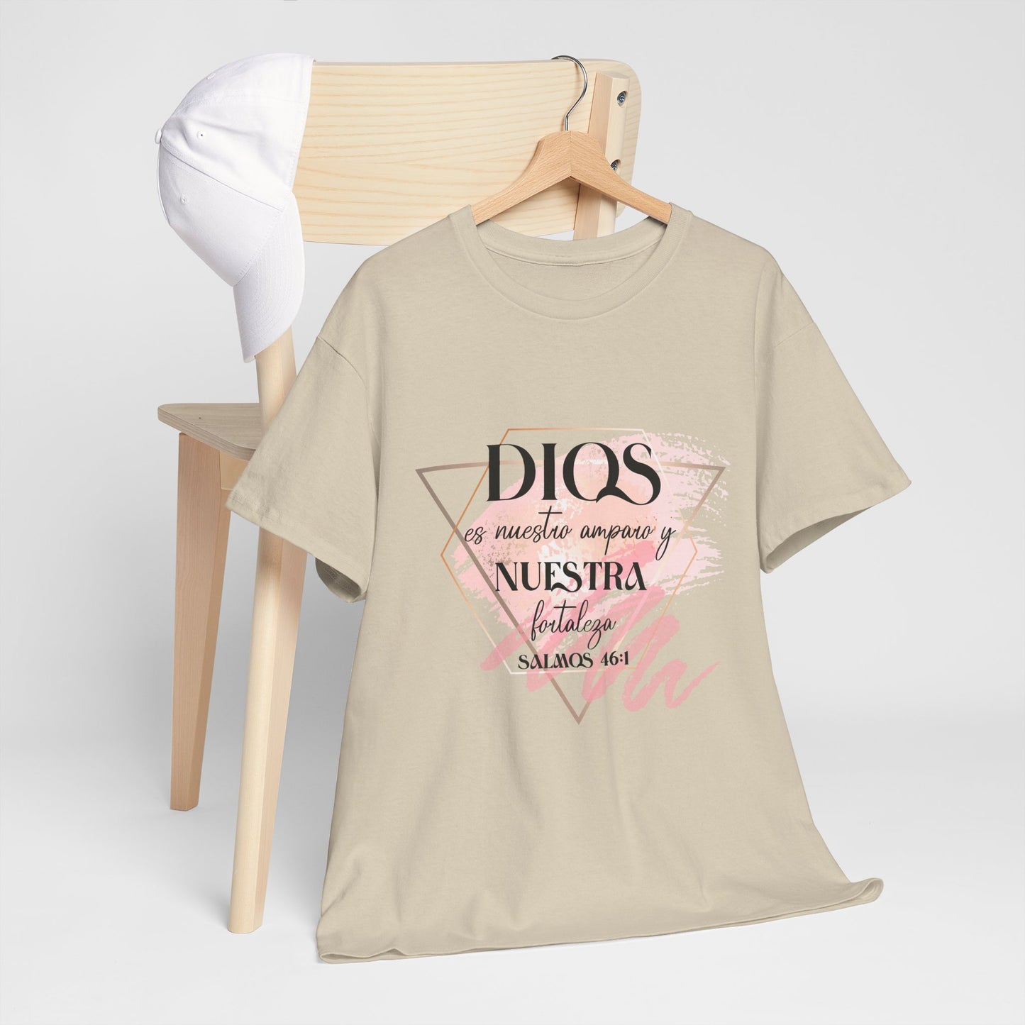 Dios es Nuestra Fortaleza T-Shirt